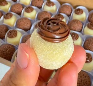 imagem do produto Ninho com Nutella & Brigadeiro tradicional