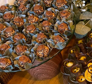 imagem do produto 50 brigadeiros tipo ferrero