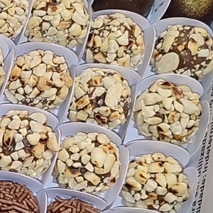 imagem do produto Brigadeiro crocante de amendoim 