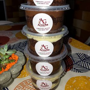imagem do produto Bolo no pote Ninho c/chocolate