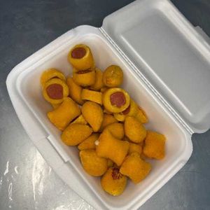 imagem do produto Bandeja com 50 unidades salgadinhos