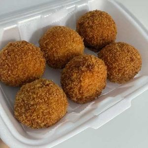 imagem do produto 6 coxinha de costela com catupiry na Panko 