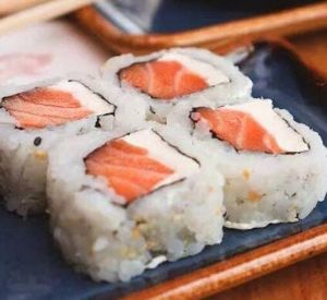 imagem do produto Uramaki Fila Salmão | 12 peças
