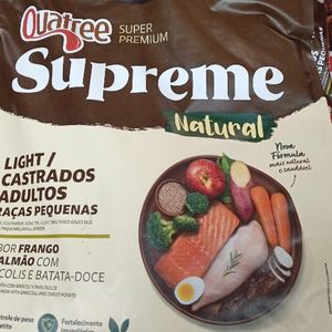 imagem do produto RAÇÃO QUATREE SUPREME NATURAL LIGHT CASTRADO ADULTO RAÇAS PEQUENAS FRANGO E SALMÃO 10.1KG