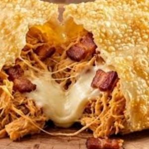 imagem do produto Pastel: Frango, bacon, milho ,queijo 