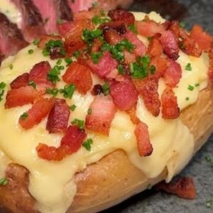 imagem do produto batata recheada calabresa c/ queijo