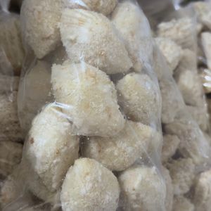 imagem do produto 25 SALGADOS PARA FESTA CONGELADOS (BALÃOZINHO DE CALABRESA)
