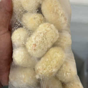 imagem do produto 25 SALGADOS PARA FESTA CONGELADOS (CROQUETE DE CARNE)