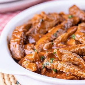 imagem do produto Isca de carne com legumes  