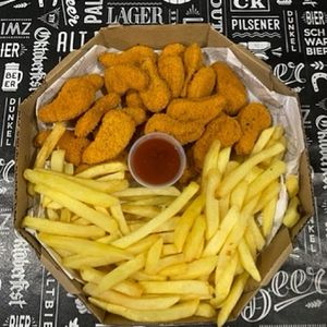imagem do produto NUGGETS COM FRITAS