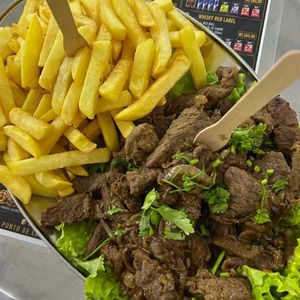 imagem do produto Isca de Carne Com Fritas Meia Porção