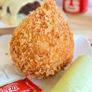 imagem do produto 2 coxinha de frango com cream cheese 