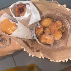 imagem do produto Combo com 10 minis churros e 2 churros médios 