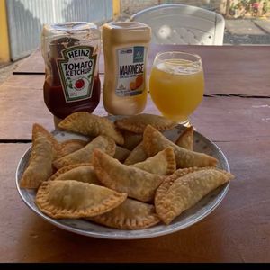 imagem do produto Pastelzinho e suco de maracujá 
