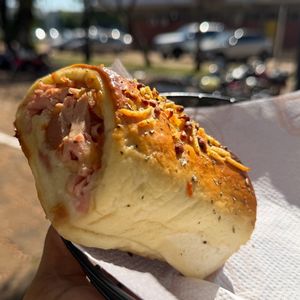 imagem do produto Assado de presunto queijo e frango  