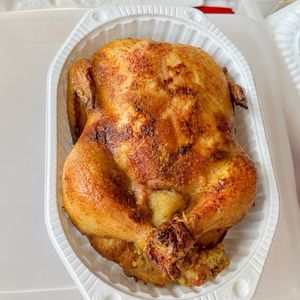 imagem do produto Frango Assado M (1,6kg a 1,8kg) + Recheio com farofa
