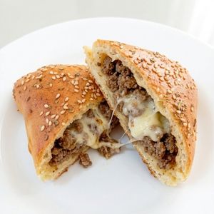 imagem do produto Esfiha de Carne com Queijo Cremoso