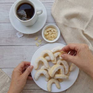 imagem do produto vanillekipferl ( biscoito de amêndoas)