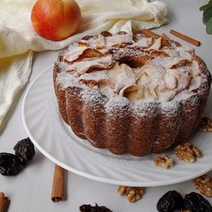 imagem do produto Bolo de 🍎 com nozes, meixa e speciarias