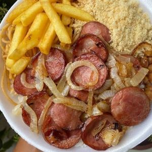imagem do produto Linguiça calabresa acebolada com fritas 