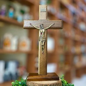 imagem do produto Crucifixo de madeira Imbuia 