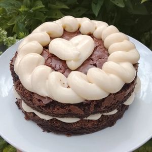 imagem do produto bolo de brownie com Cream chesse. 