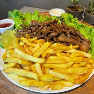 imagem do produto FILÉ COM FRITAS