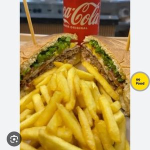 imagem do produto Xis com fritas + refri 200 ml