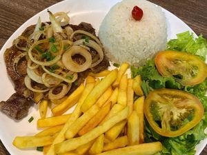 imagem do produto Contra Filé Acebolado c/ Fritas (P)