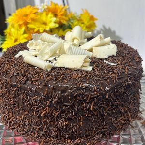imagem do produto Fatia de torta brigadeiro com beijinho