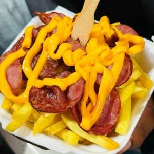 imagem do produto Batata frita linguiça calabresa e cheddar cremoso