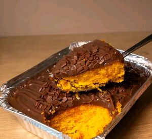 imagem do produto Bolo de cenoura com Cobertura