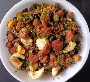 imagem do produto Feijão-Farinha-Linguiça-Torresmo-Banana da Terra-Bacon-Ovos-Cebola-Couve