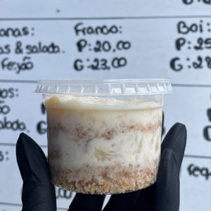 imagem do produto Bolo de abacaxi com coco 