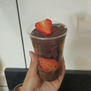 imagem do produto Copo chocolate com morango