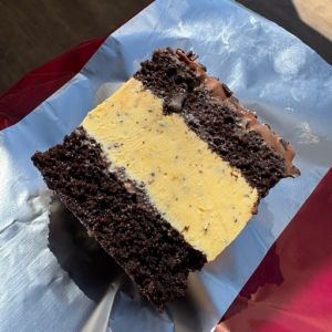 imagem do produto Bolo gelado de Maracujá Dark