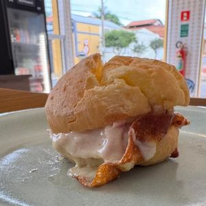 imagem do produto Pão de queijo recheado