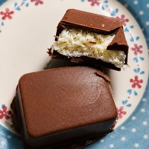 imagem do produto Cocada banhada no chocolate 