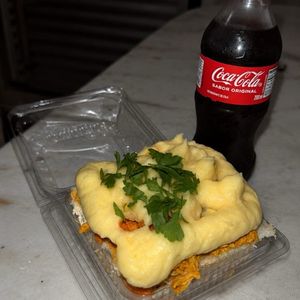 imagem do produto Torta de frango + Refrigerante 200ml
