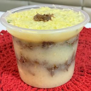 imagem do produto Escondidinho de Carne Seca, requeijão cremoso e Queijo mussarela (Pote 350ml)