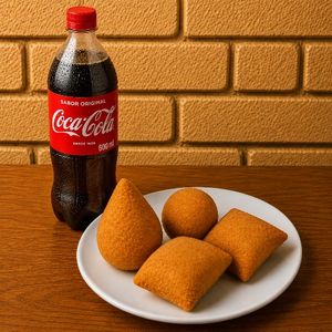 imagem do produto Combo 4 - (4 Salgados fritos 60g + 1 Refrigerante 600ml)