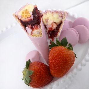 imagem do produto Cone trufado Ninho com morango 