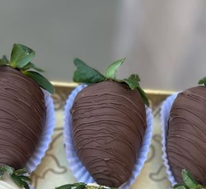 imagem do produto Bombom de morango - chocolate blend