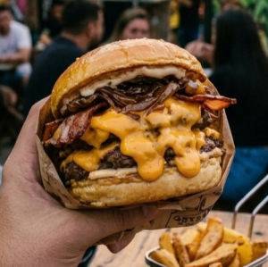 imagem do produto GATRIX BURGER CHEDDAR BACON MELT - 2 BLEND 120G