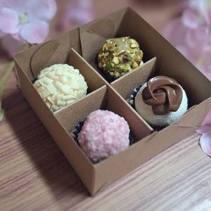 imagem do produto Caixa com 4 brigadeiros
