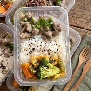 imagem do produto Carne cremosa com arroz e batata assada