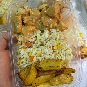 imagem do produto Frango cremoso com arroz e batata assada