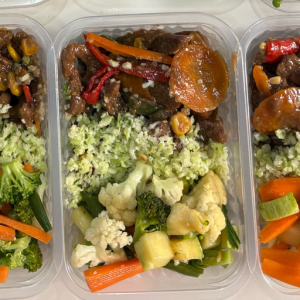 imagem do produto Picadinho de carne com legumes e arroz low carb