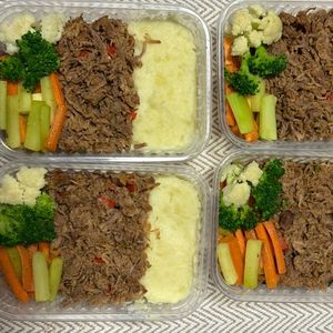 imagem do produto Purê de batata inglesa com carne desfiada e mix de legumes