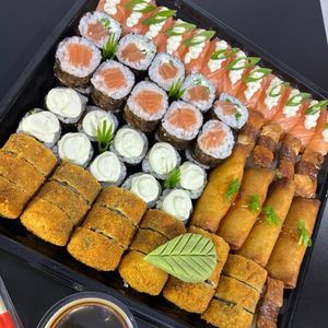 imagem do produto COMBINADO OISHI SALMÃO – 68 PEÇAS